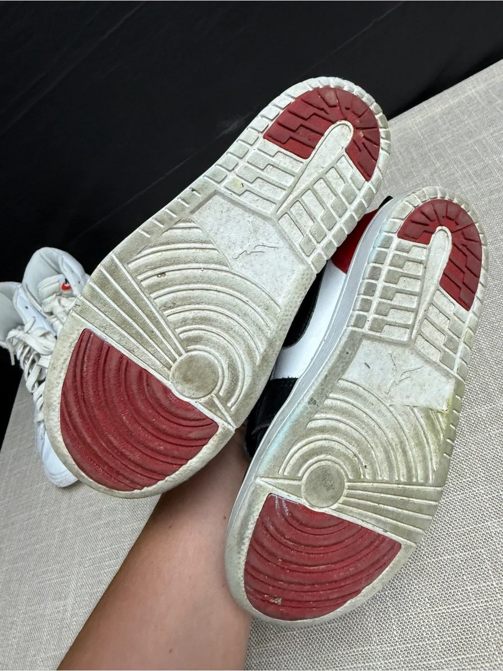 Nike Kids Black/White/Red Low-Top Sneakers